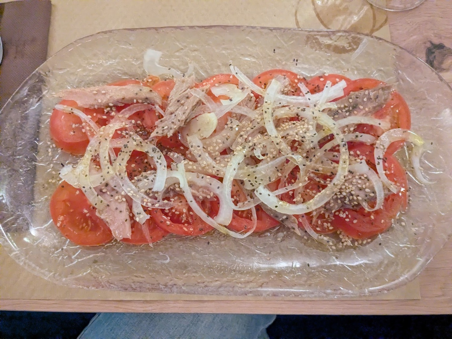 Ensalada de tomate, cebolla y ventresca
